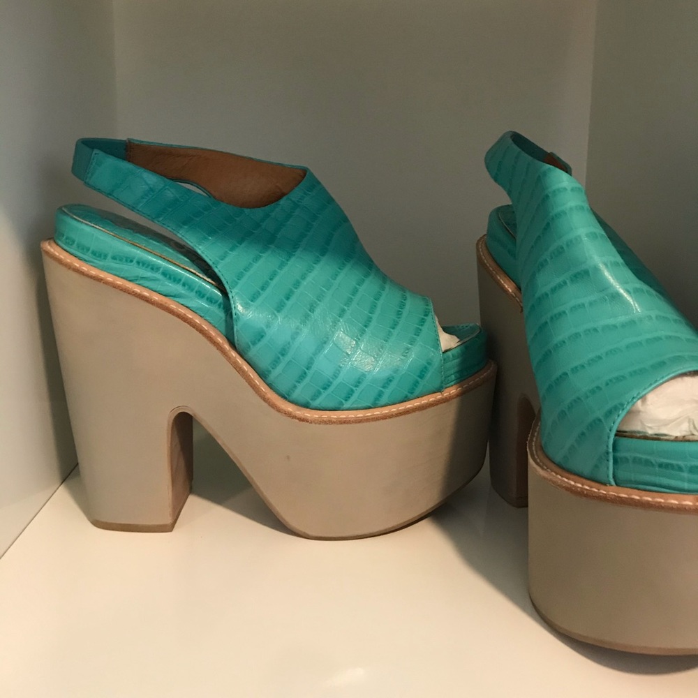NIB Jeffrey Campbell TURQUOISE PLATFORM SANDAL - Picture 4 of 6